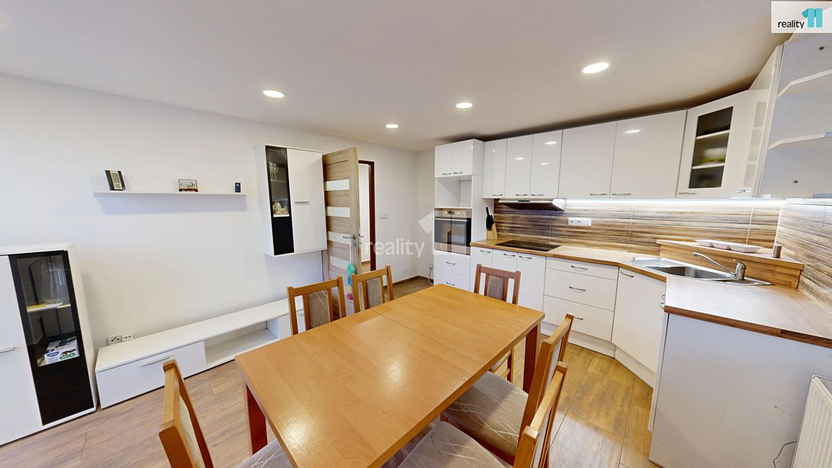Prodej rodinného domu 96 m², pozemek 1287 m²